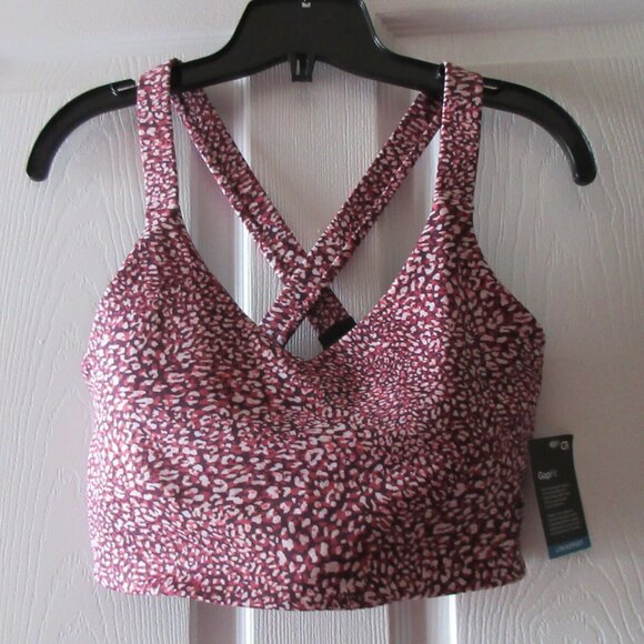 New GapFit Dry Wicking Breathable Removable Cups Size Medium - Picture 1 of 1